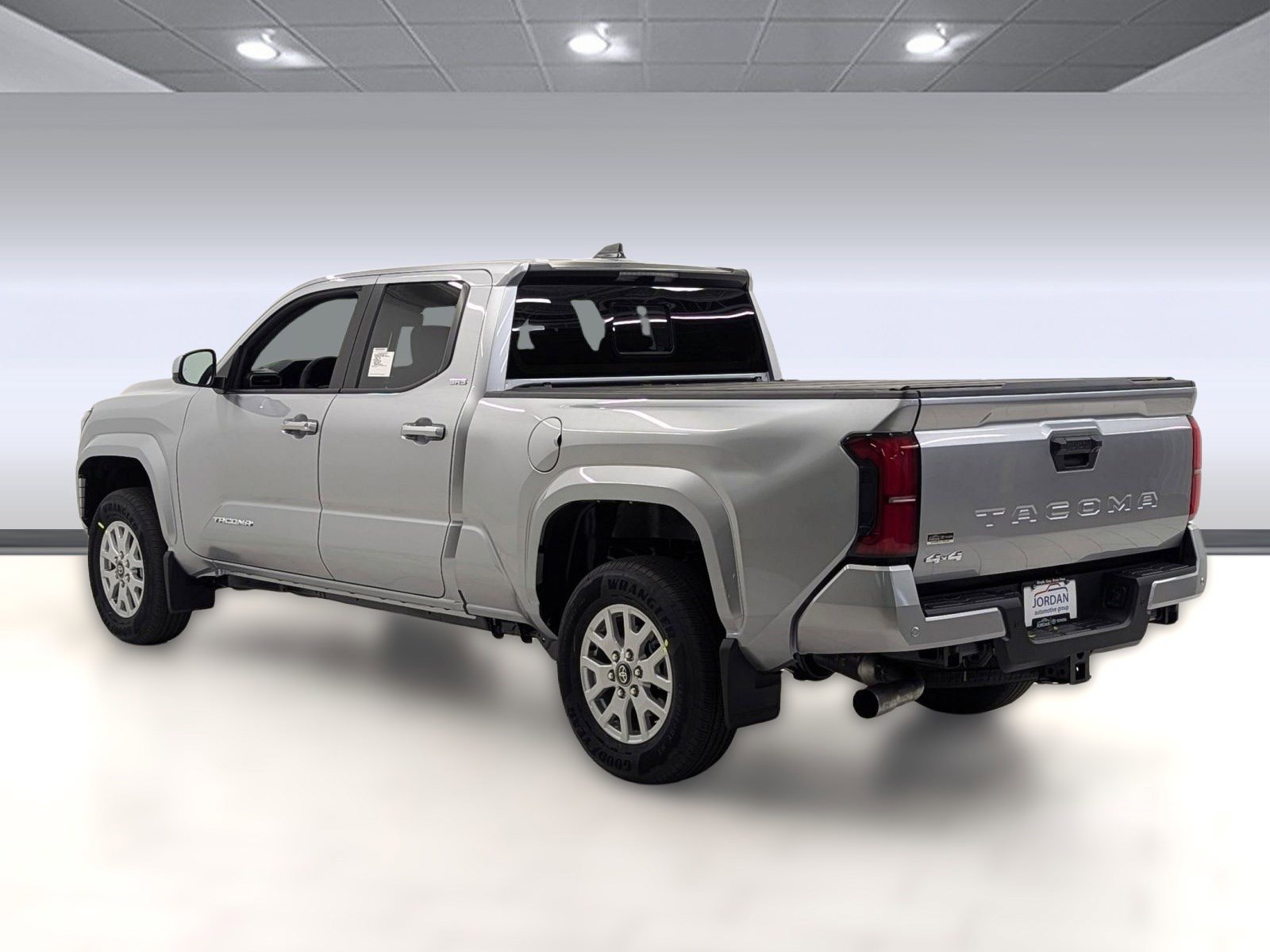 New 2025 Toyota Tacoma SR image 2