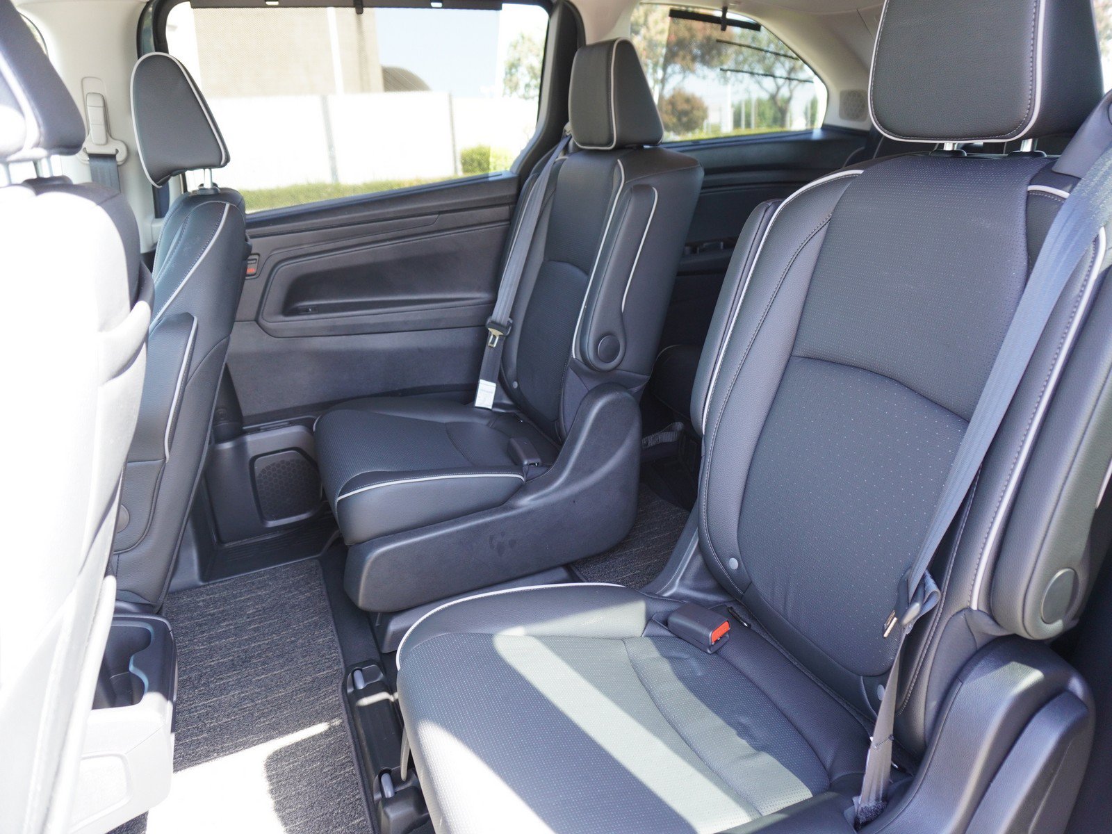 Used 2026 Honda Odyssey Elite image 12