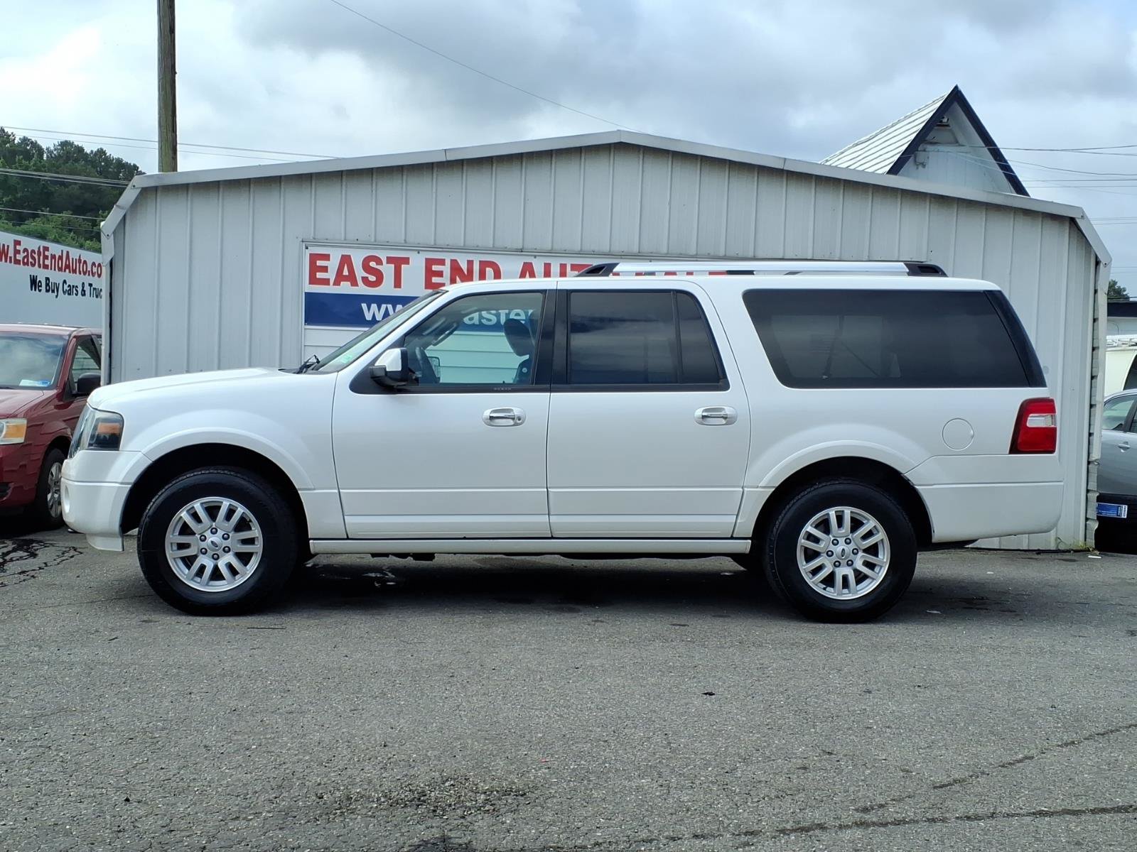 Used 2014 Ford Expedition EL Limited w/ Equipment Group 301A AWD/4WD image 2