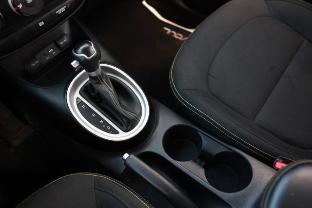 Used 2016 Kia Soul + FWD image 41