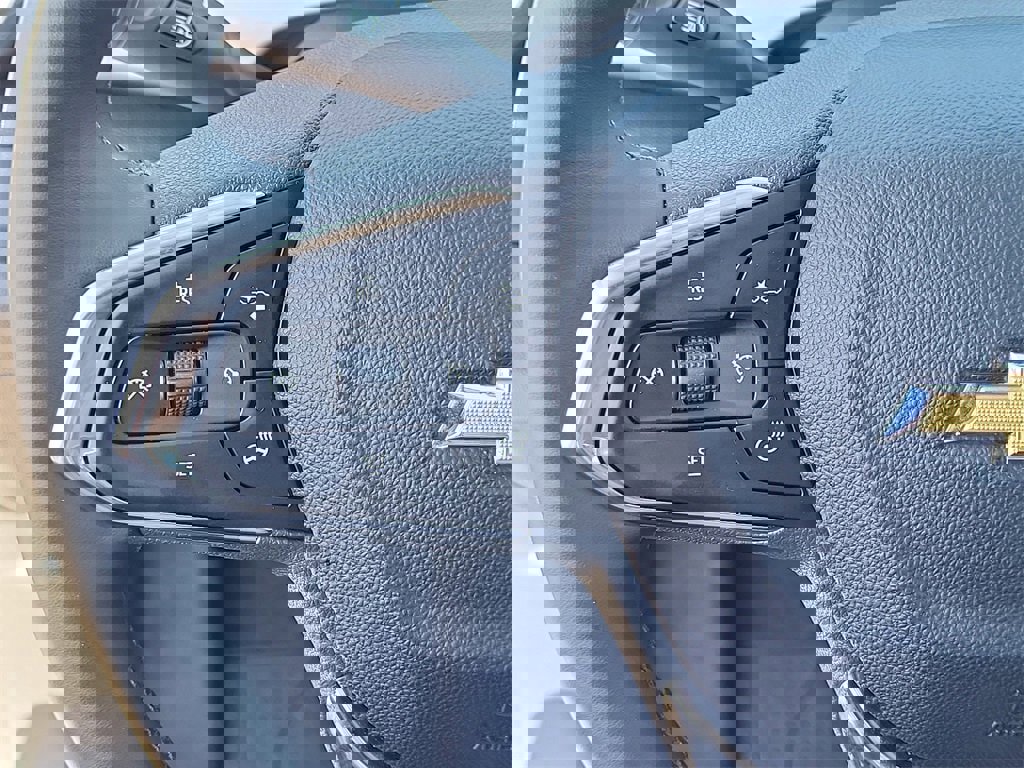 Certified 2025 Chevrolet Trax LT w/ Driver Confidence Package image 20