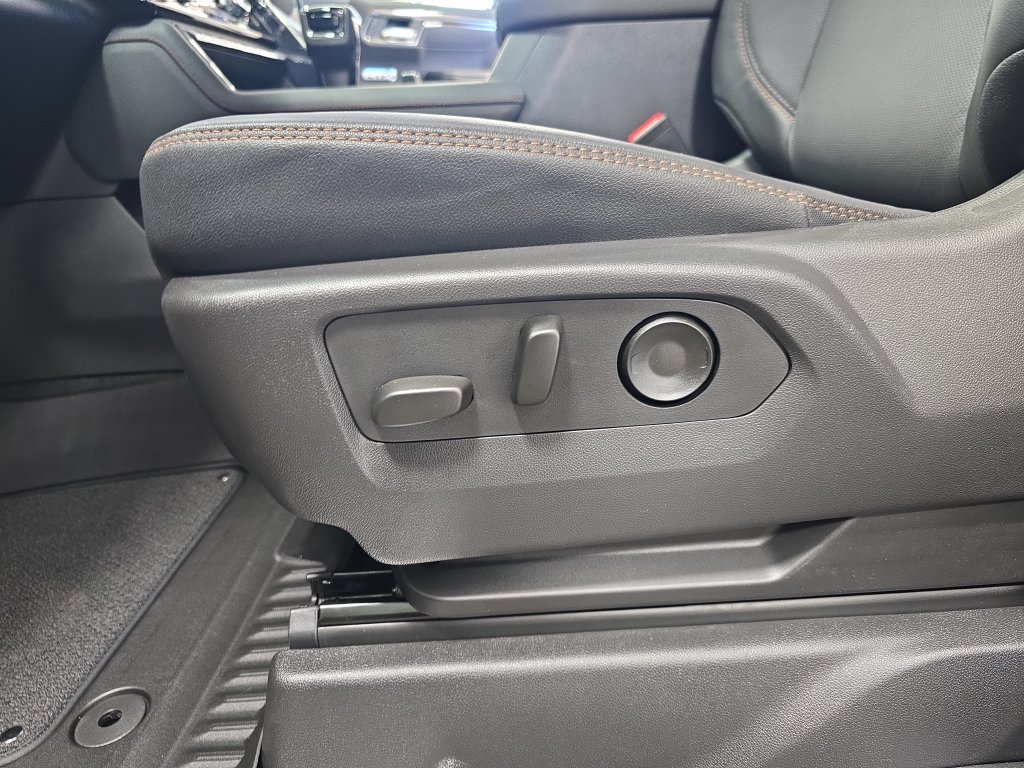 New 2026 GMC Sierra 1500 AT4 w/ AT4 Premium Package AWD/4WD image 28