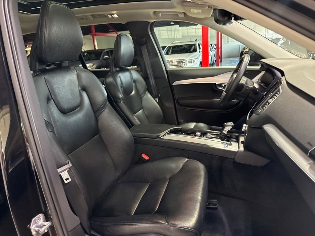 Used 2016 Volvo XC90 T6 Momentum w/ Vision Package AWD/4WD image 34