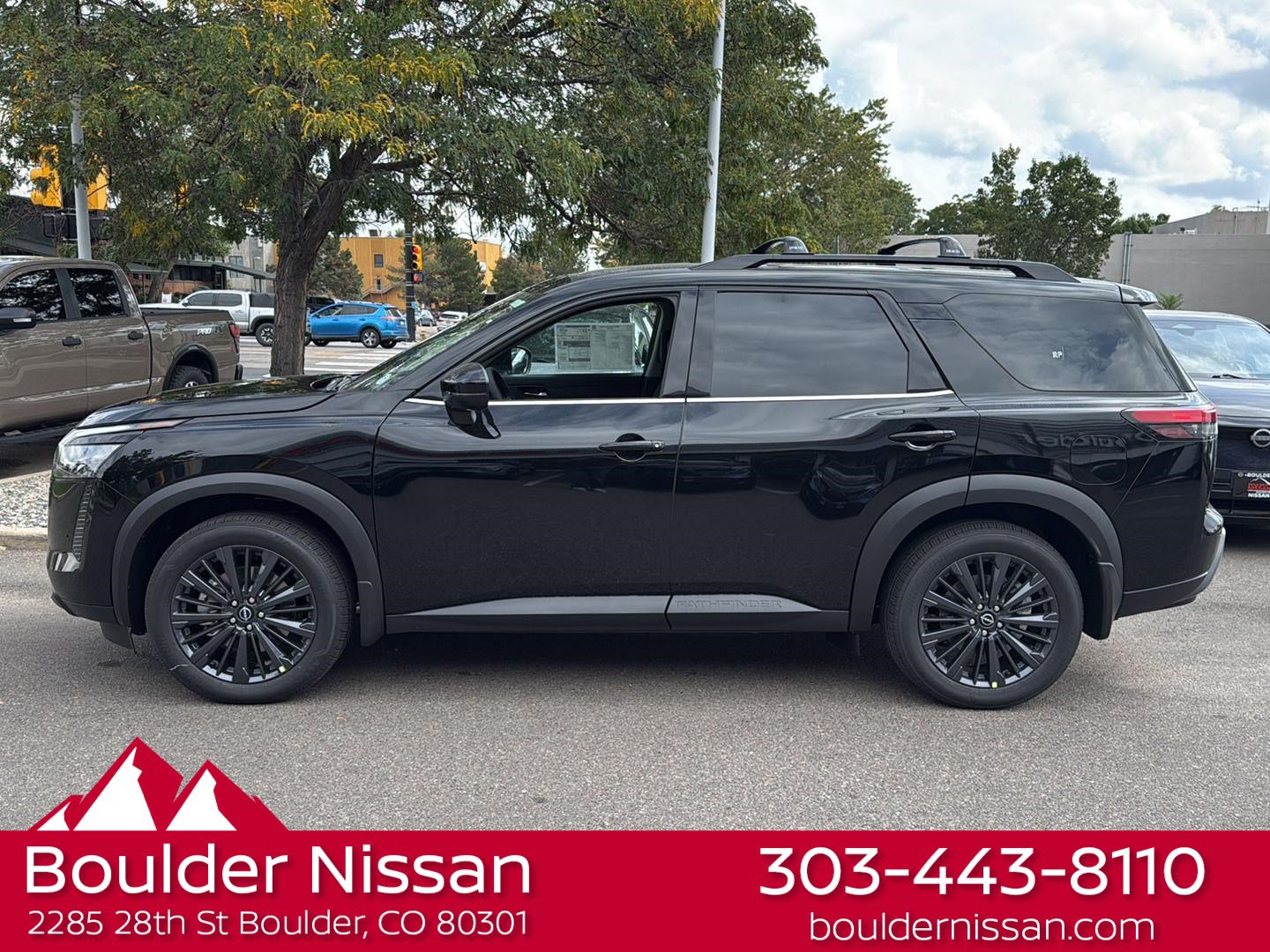 New 2026 Nissan Pathfinder SL w/ SL Premium Package AWD/4WD image 4