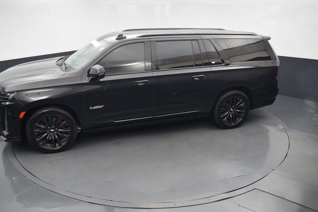 Certified 2024 Cadillac Escalade ESV V w/ LPO, ONYX Package AWD/4WD image 45