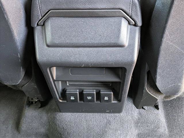 Used 2019 Land Rover Discovery Sport HSE AWD/4WD image 18