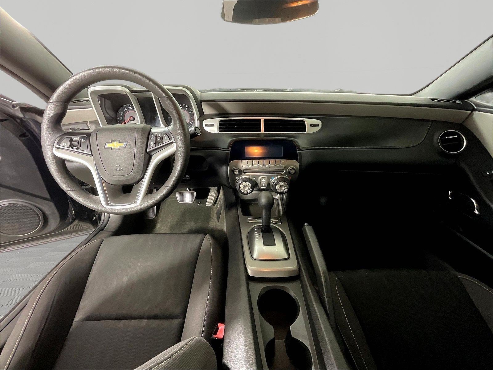Used 2015 Chevrolet Camaro LS RWD image 7