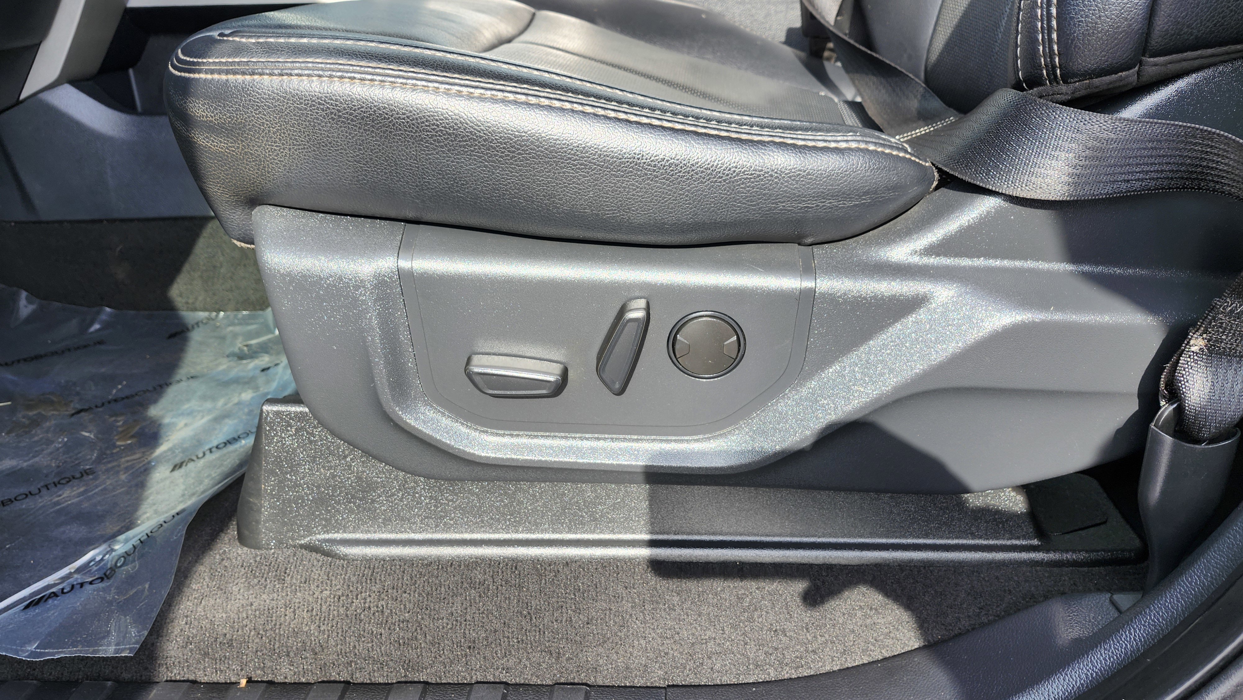 Used 2022 Ford F350 Lariat w/ Lariat Ultimate Package image 27