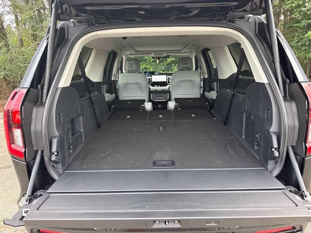 New 2027 Ford Expedition Max Platinum RWD image 50