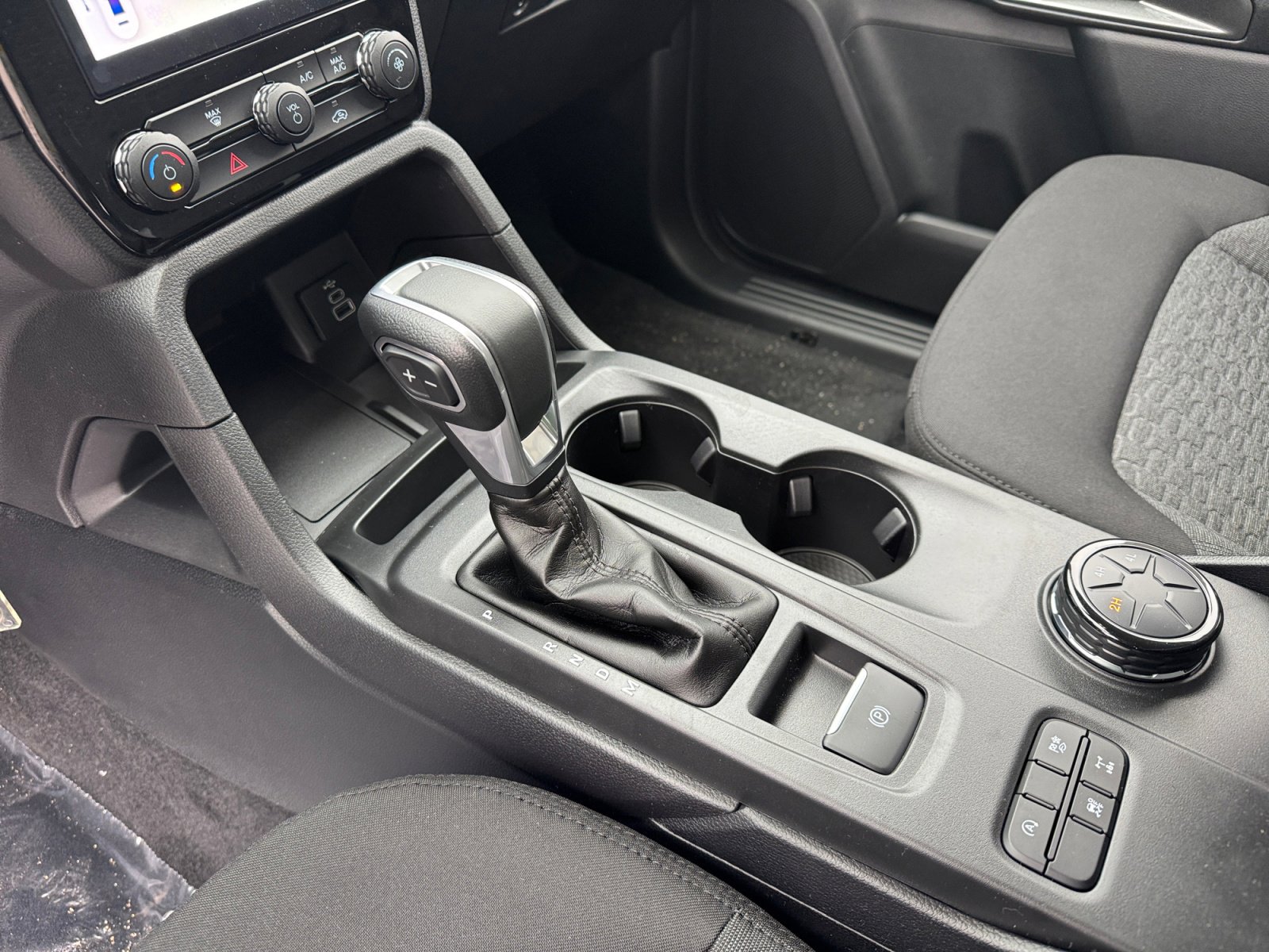 New 2025 Ford Ranger XLT w/ Black Appearance Package image 14