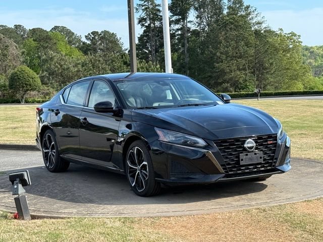 Used 2024 Nissan Altima 2.5 SR FWD image 9