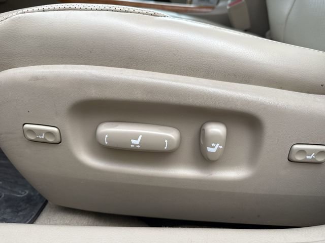 Used 2006 Toyota Avalon XLS image 15