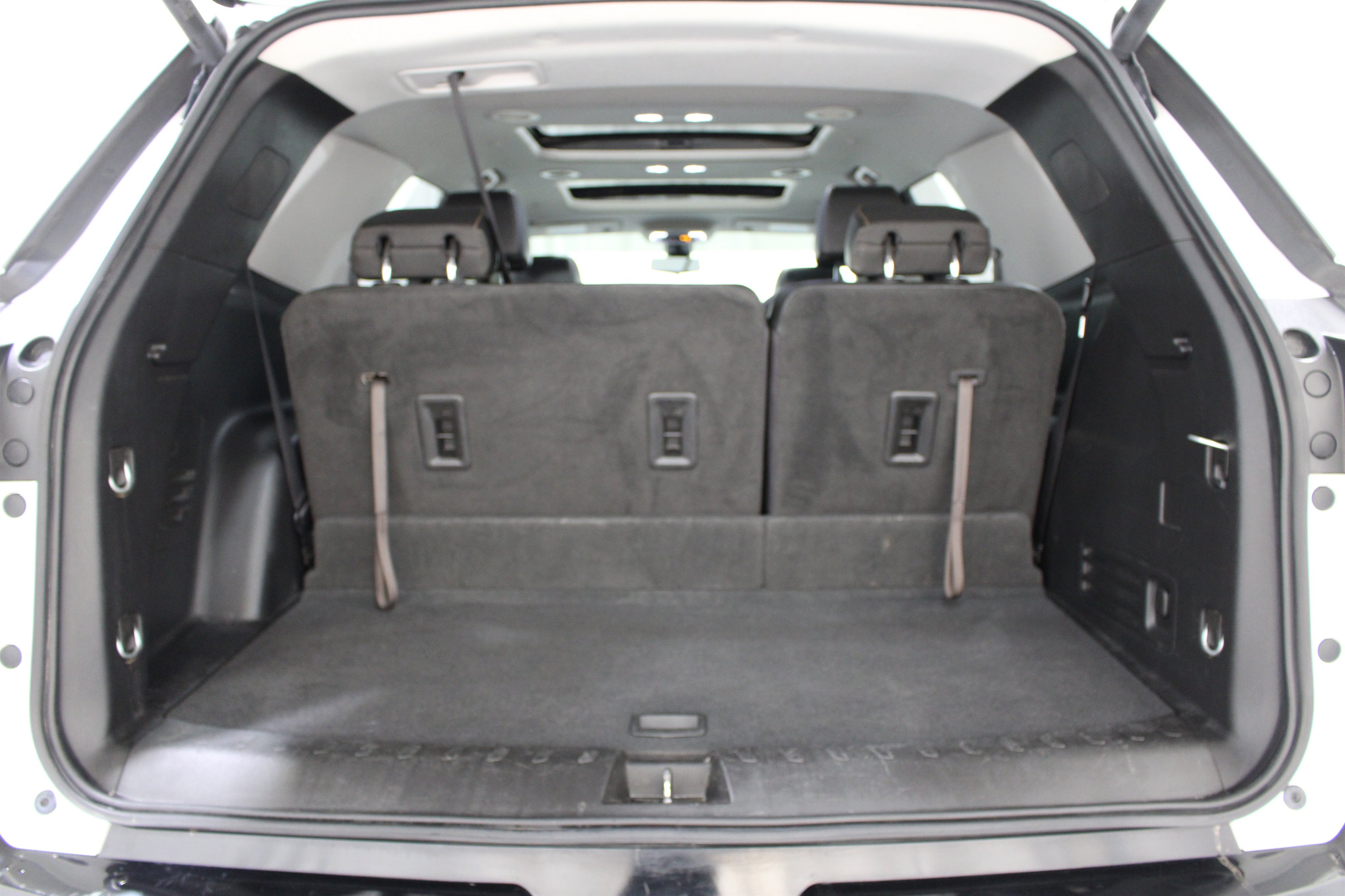 Used 2020 Chevrolet Traverse Premier w/ Redline Edition FWD image 26