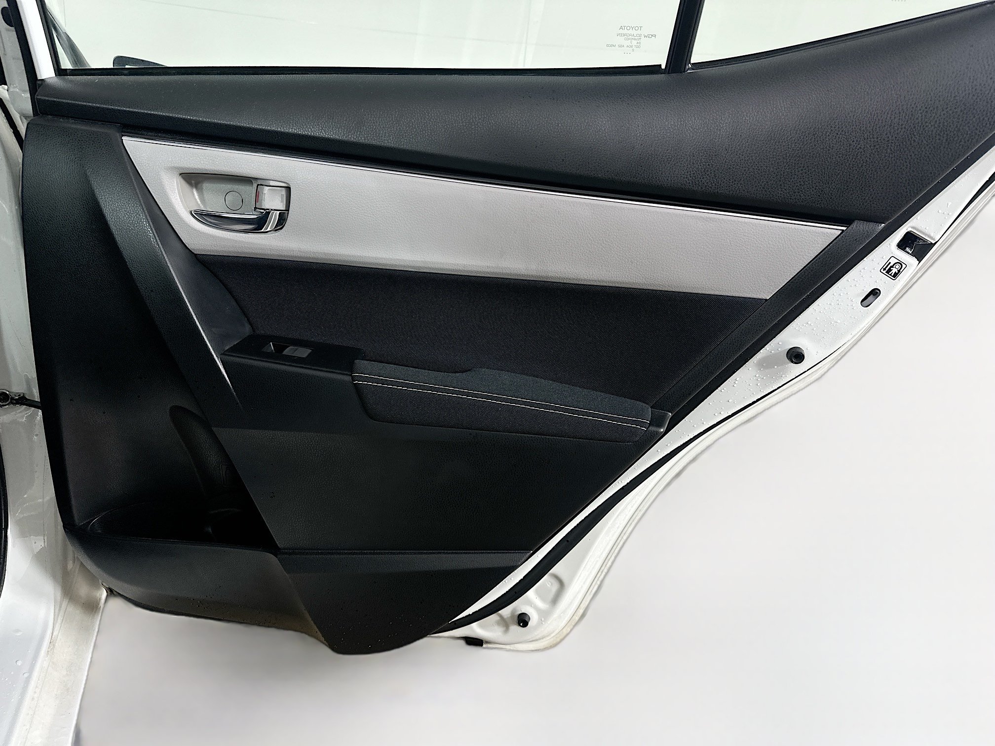 Used 2017 Toyota Corolla LE FWD image 28