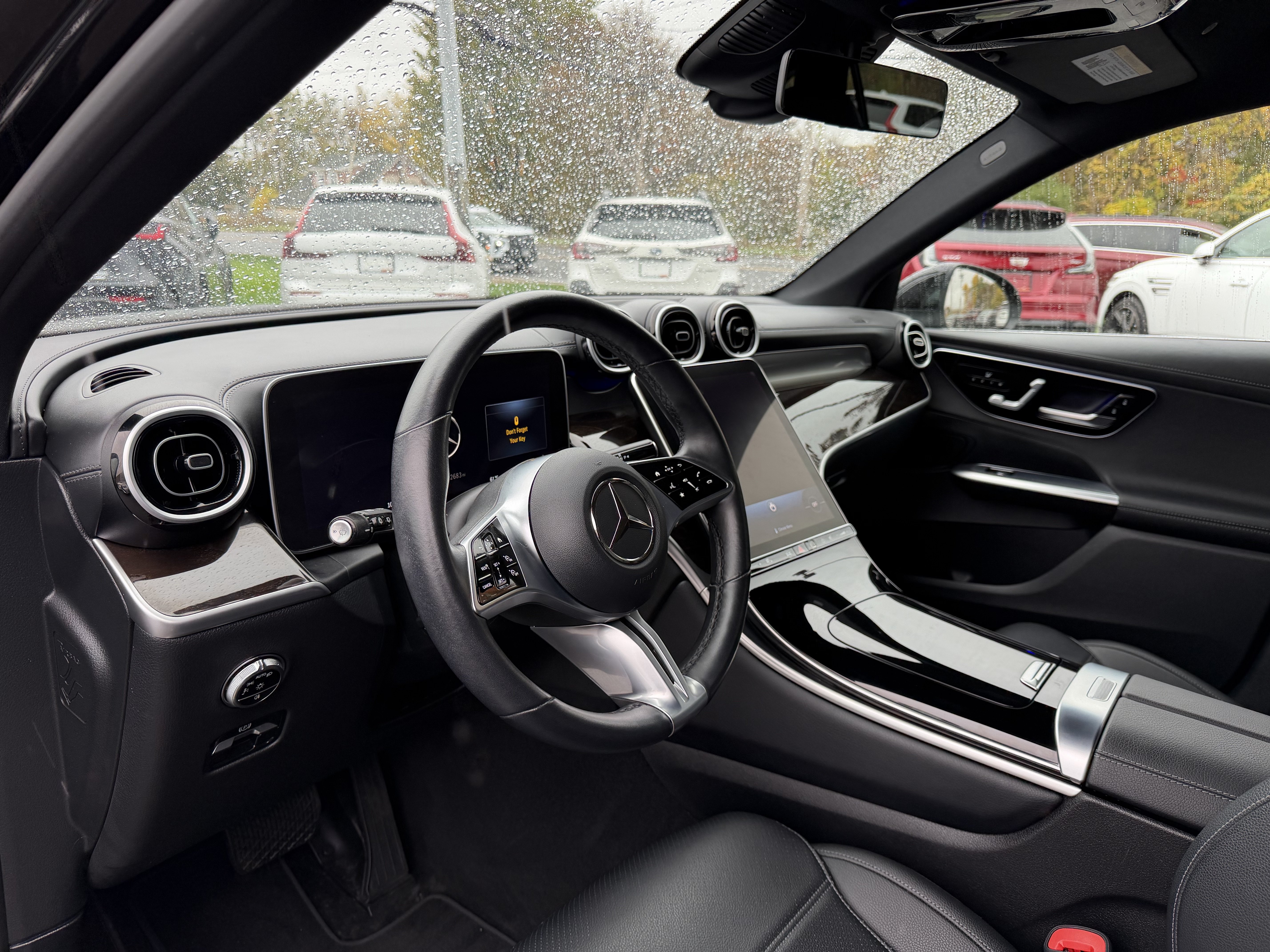 Used 2023 Mercedes-Benz GLC 300 4MATIC image 9