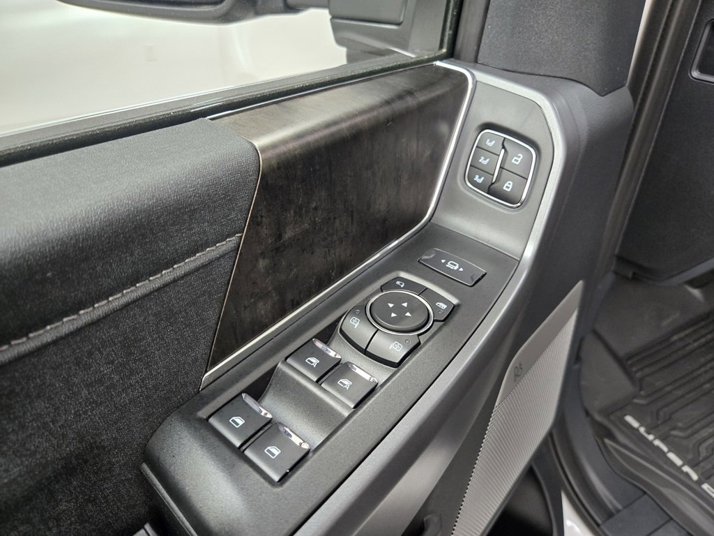 New 2025 Ford F250 Lariat w/ Lariat Ultimate Package image 16