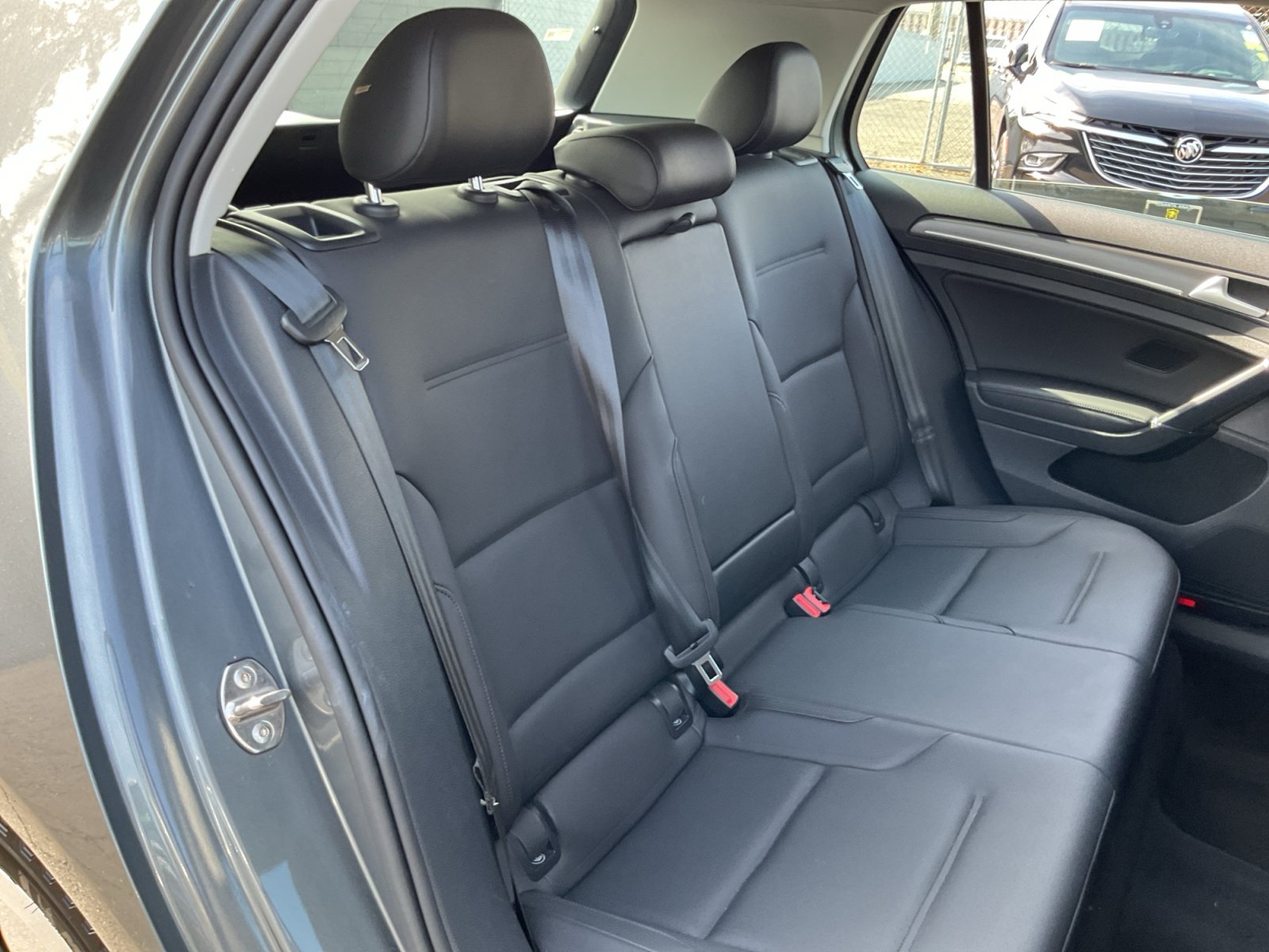Used 2019 Volkswagen e-Golf SEL Premium FWD image 20