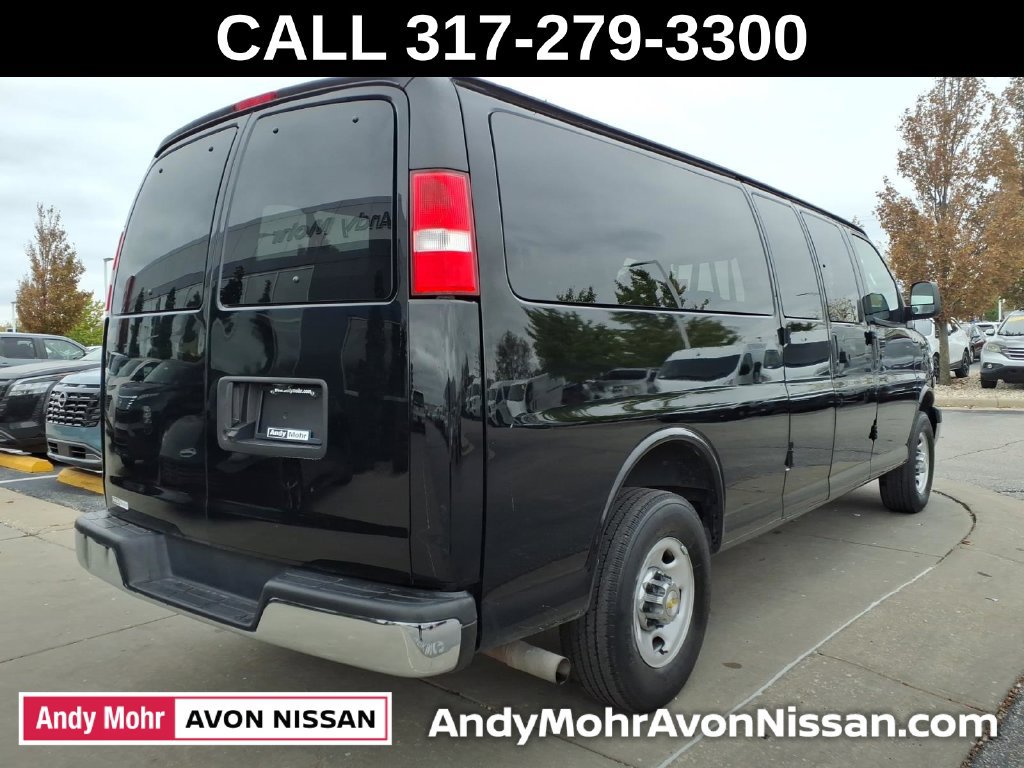 Used 2025 Chevrolet Express 3500 LT w/ LT Preferred Equipment Group RWD image 7