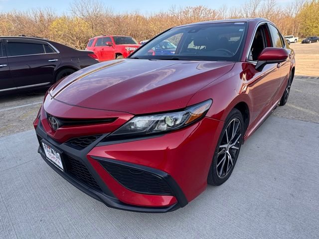 Used 2021 Toyota Camry SE image 9