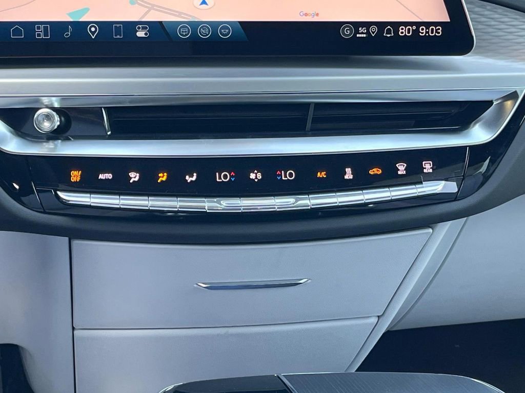 New 2025 Cadillac Lyriq Luxury image 17