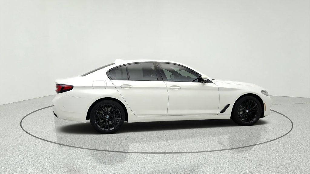 Used 2021 BMW 540i w/ Premium Package RWD image 4
