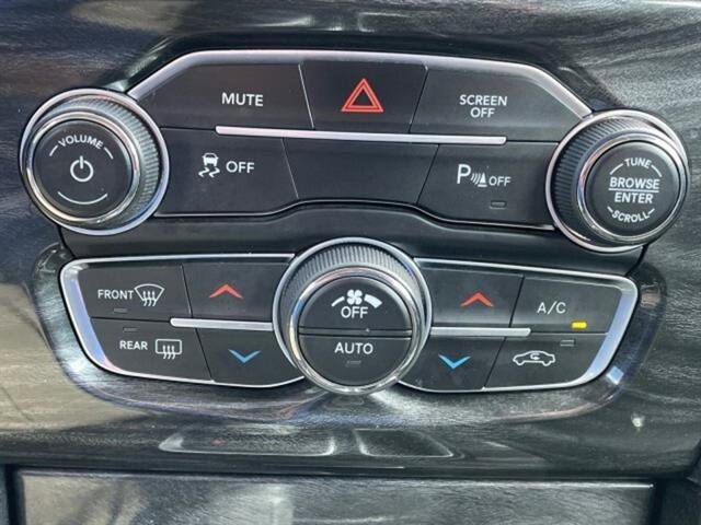 Used 2019 Chrysler 300 Touring L w/ Quick Order Package 22F image 24