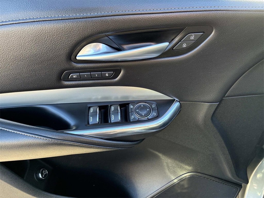 Used 2023 Cadillac XT4 Premium Luxury image 23