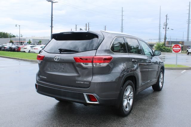 Used 2017 Toyota Highlander Limited AWD/4WD image 42