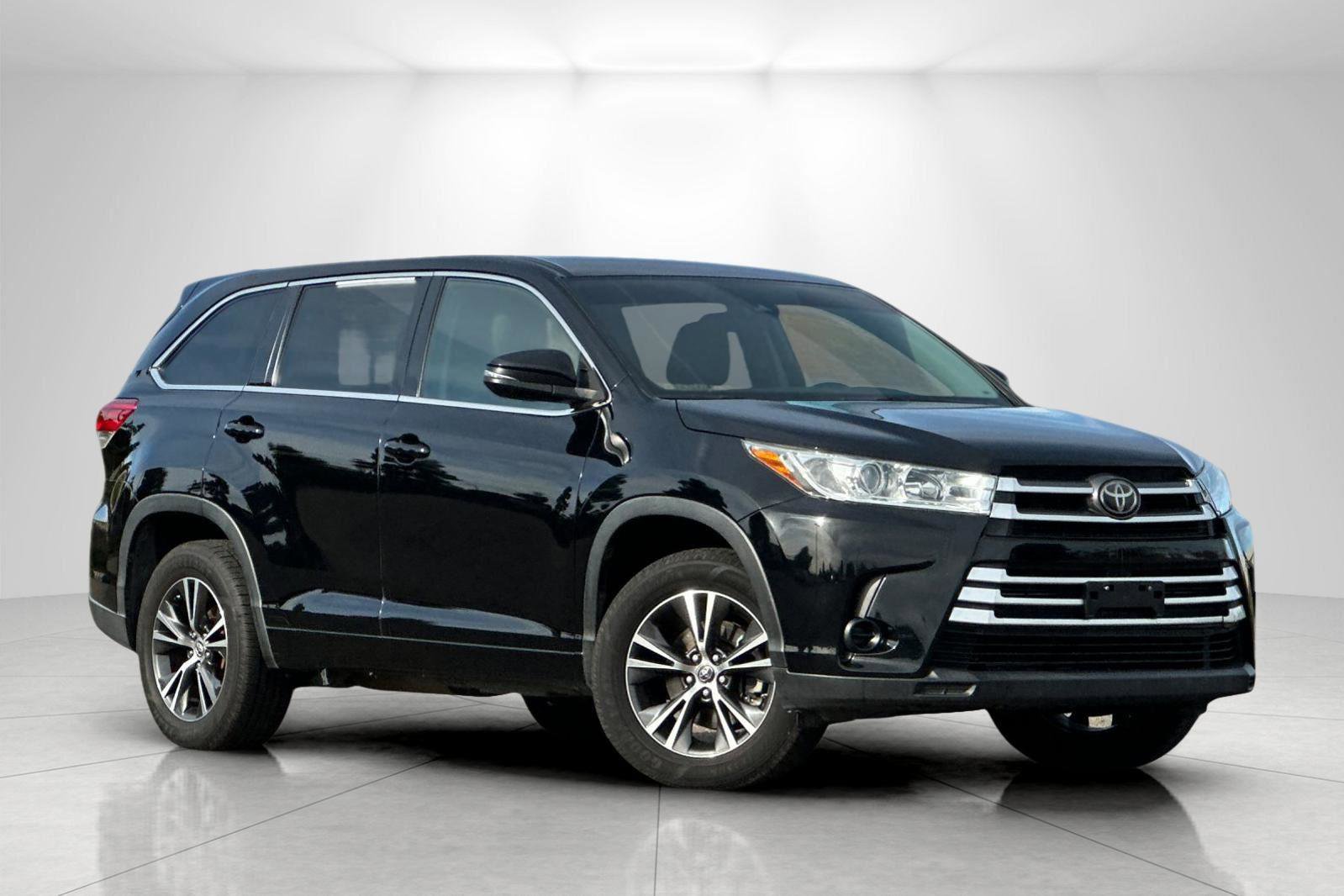 Used 2018 Toyota Highlander LE