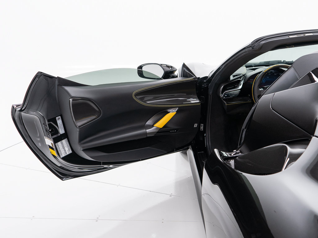Used 2022 Ferrari SF90 Spider AWD/4WD image 18