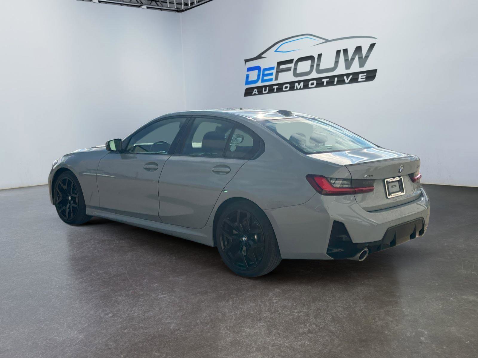 Certified 2026 BMW 330i xDrive Sedan AWD/4WD image 5