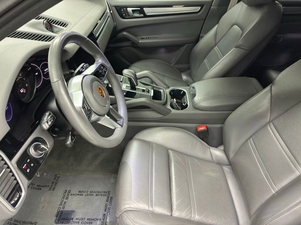 Used 2022 Porsche Cayenne Platinum Edition image 21