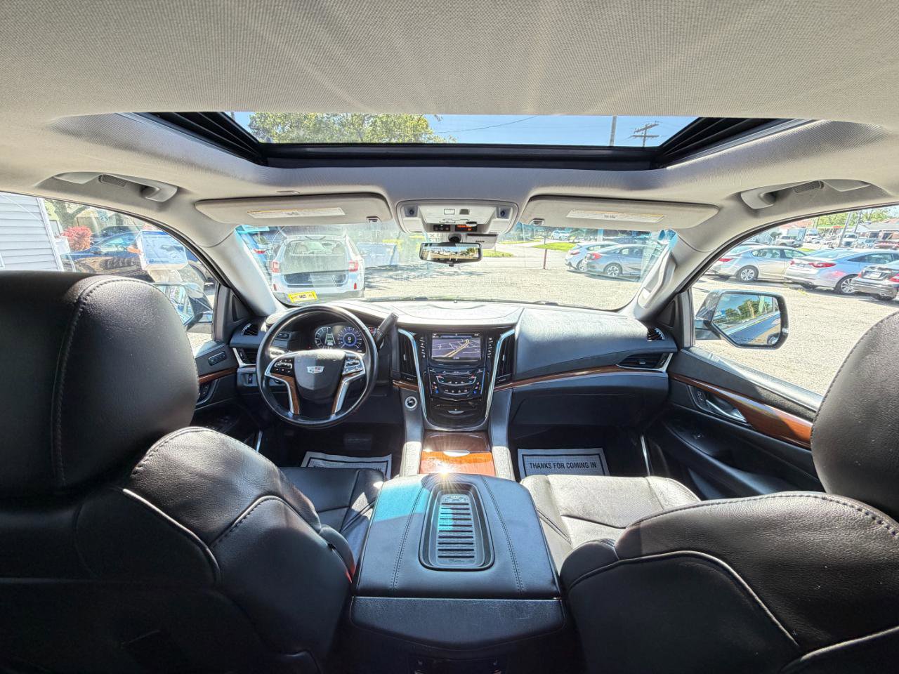 Used 2018 Cadillac Escalade Luxury AWD/4WD image 24
