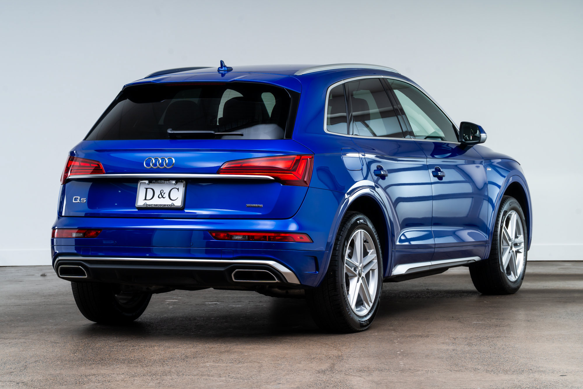 Used 2022 Audi Q5 e Premium AWD/4WD image 7