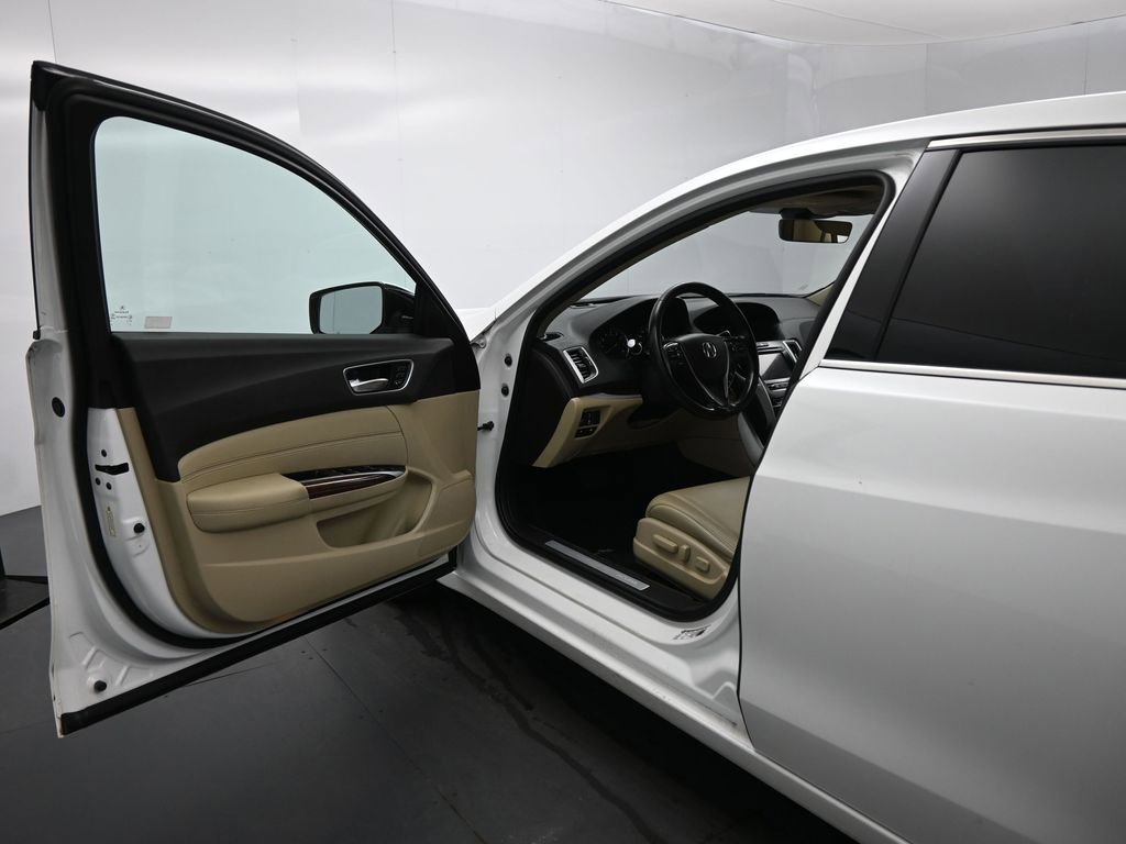 Used 2019 Acura TLX FWD image 8