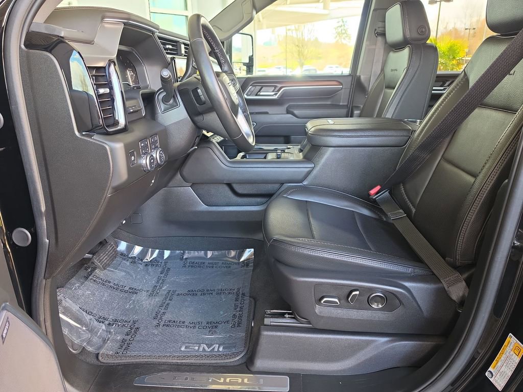 Certified 2025 GMC Sierra 3500 Denali w/ Denali Reserve Package image 25