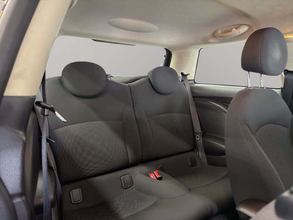 Used 2013 MINI Cooper Hardtop image 18