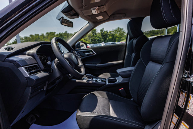 New 2025 Mitsubishi Outlander ES image 14