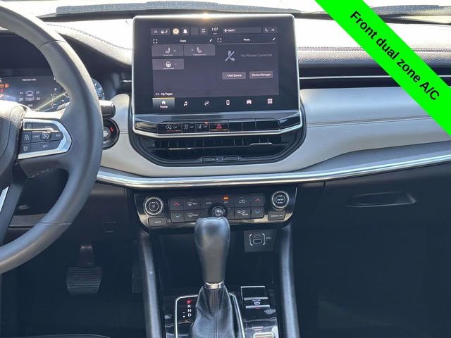 Used 2023 Jeep Compass Limited image 28