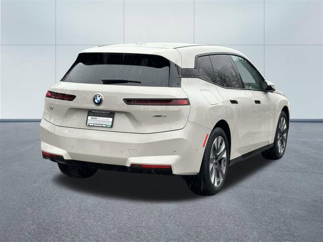 Used 2026 BMW iX xDrive45 image 5