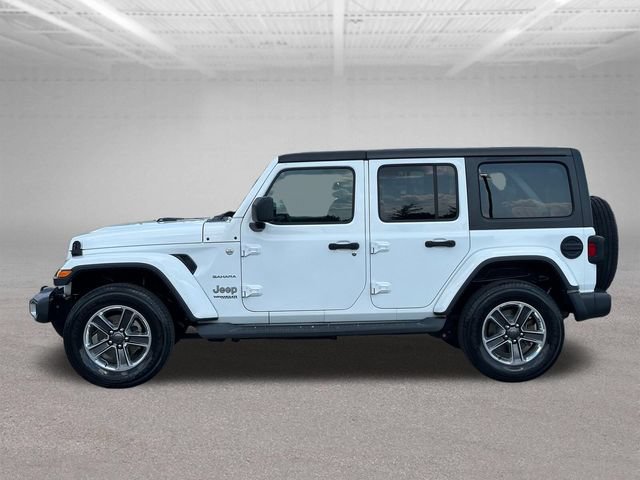 Used 2018 Jeep Wrangler Unlimited Sahara AWD/4WD image 4