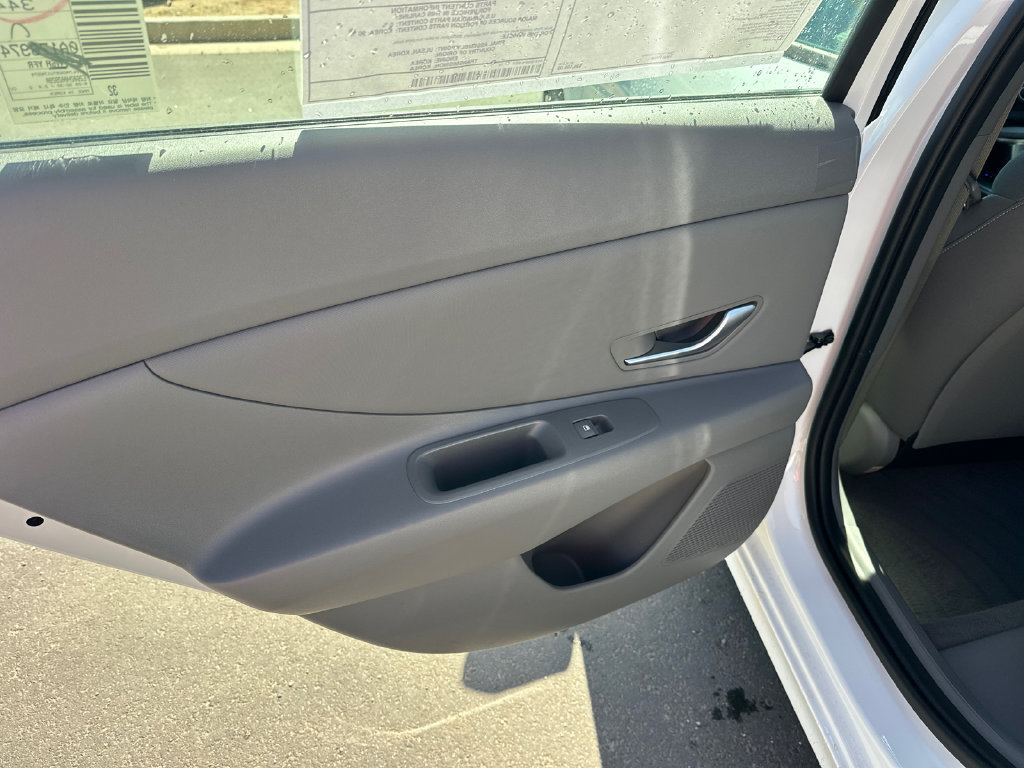 Certified 2026 Hyundai Elantra Sport FWD image 21