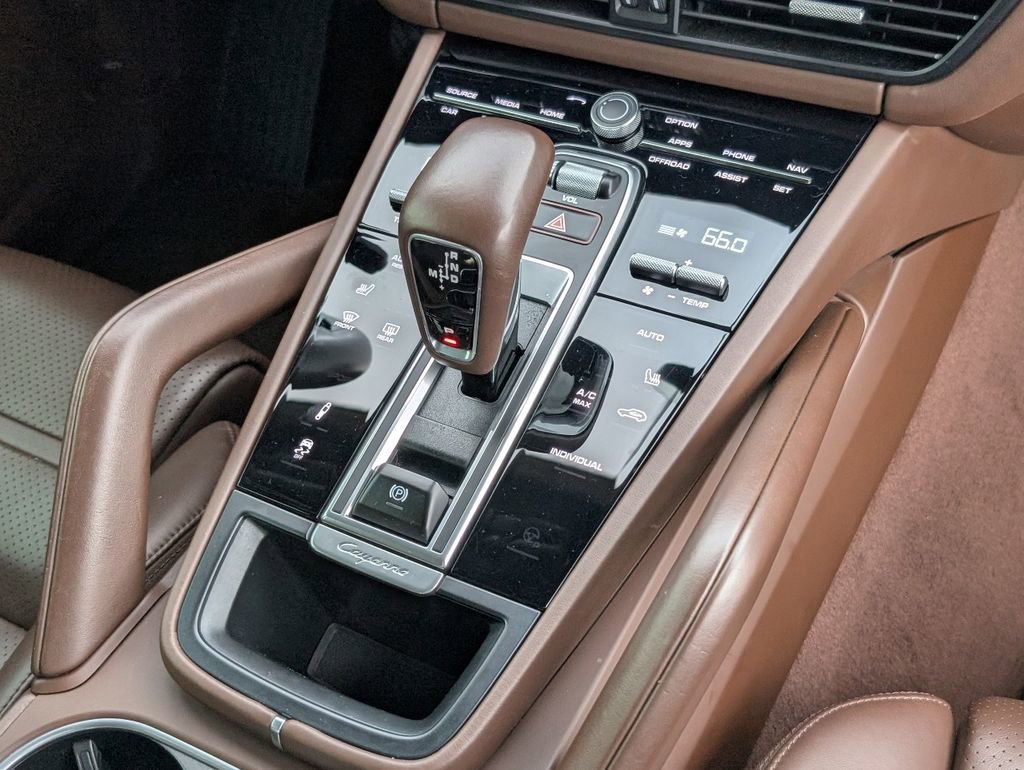 Certified 2022 Porsche Cayenne E-Hybrid image 15