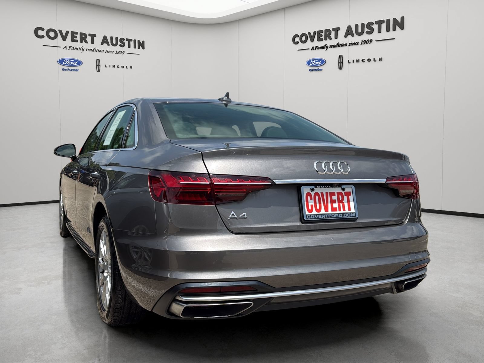Used 2020 Audi A4 2.0T Premium w/ Convenience Package FWD image 2