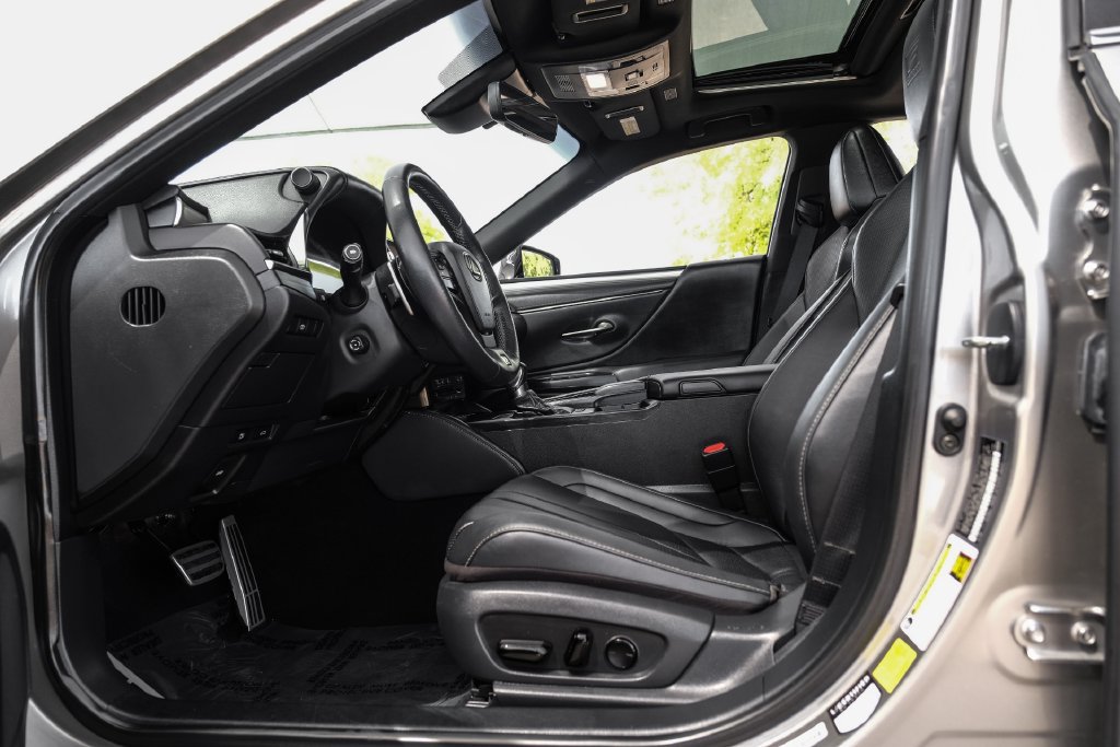 Used 2021 Lexus ES 350 F Sport w/ Accessory Package 2 FWD image 3