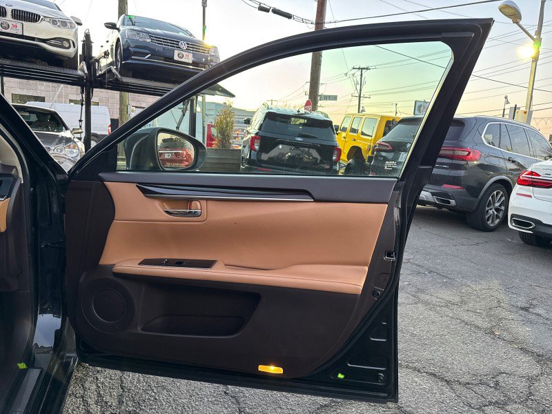 Used 2018 Lexus ES 350 w/ Navigation System Package image 13