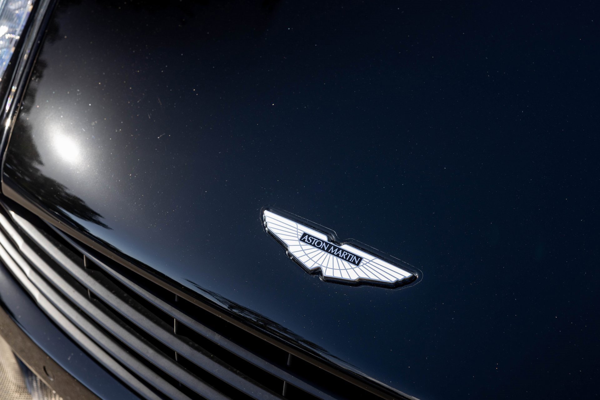 Used 2014 Aston Martin Vanquish Coupe image 22