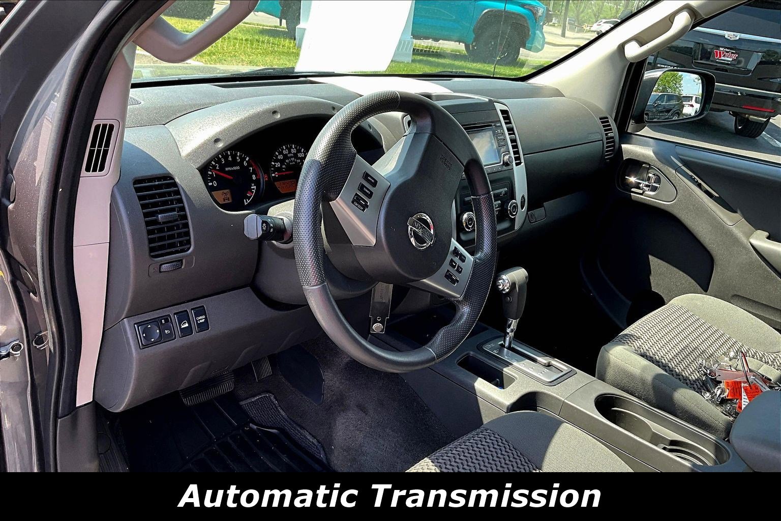 Used 2017 Nissan Frontier SV AWD/4WD image 4