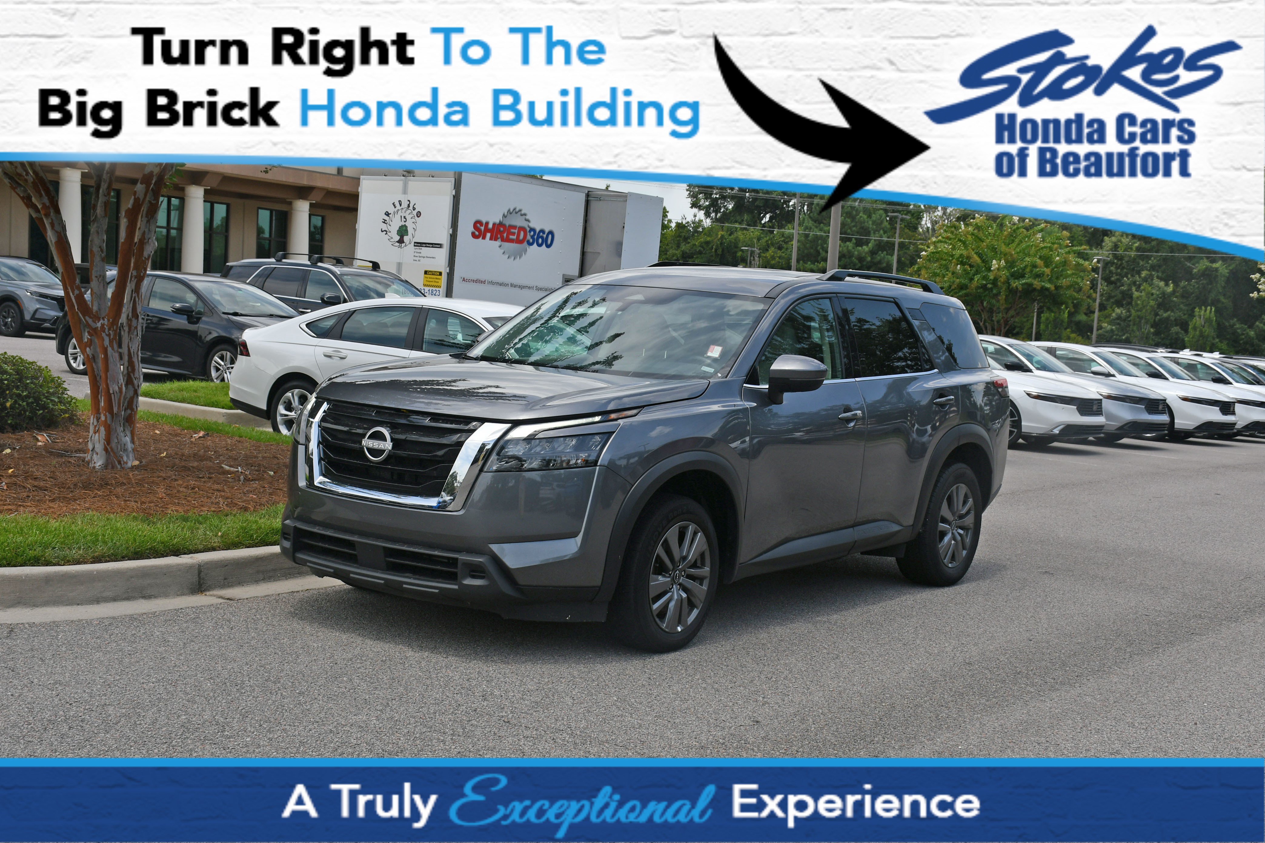 Used 2024 Nissan Pathfinder SV