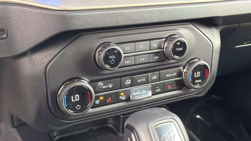 New 2025 Ford Bronco Outer Banks image 14